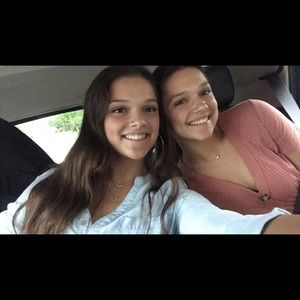 Meet your Posher, Julia